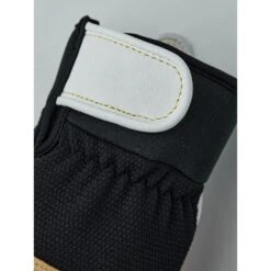 Hestra Guanti Climbers Long - 5 Finger - Offwhite / Black 12 Hestra Guanti Climbers Long - 5 Finger - Offwhite / Black -Negozio Hestra hestra climbers long 5 finger gloves offwhite black 5 1441040