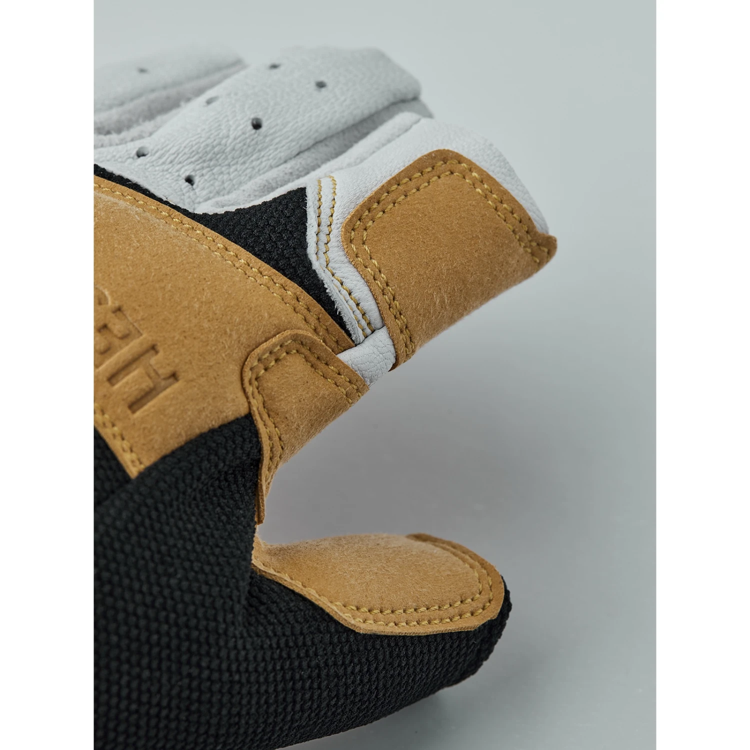 Hestra Guanti Climbers Short - 5 Finger - Offwhite / Black 4 Hestra Guanti Climbers Short - 5 Finger - Offwhite / Black - immagine 2