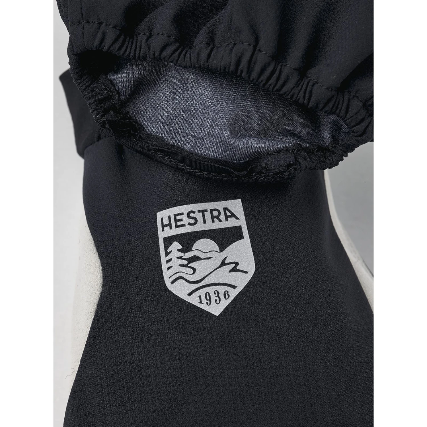 Hestra Tactility Pull Over - 5 Finger Guanti - Black/light Grey 10 Hestra Tactility Pull Over - 5 Finger Guanti - Black/light Grey - immagine 8